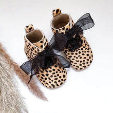 Load image into Gallery viewer, &#39;Cheetah&#39; Derby Baby Booties