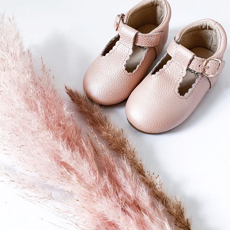 Vintage Pink' Scalloped T-bar Children's Shoes - Hard Sole – Bohemia's  Closet